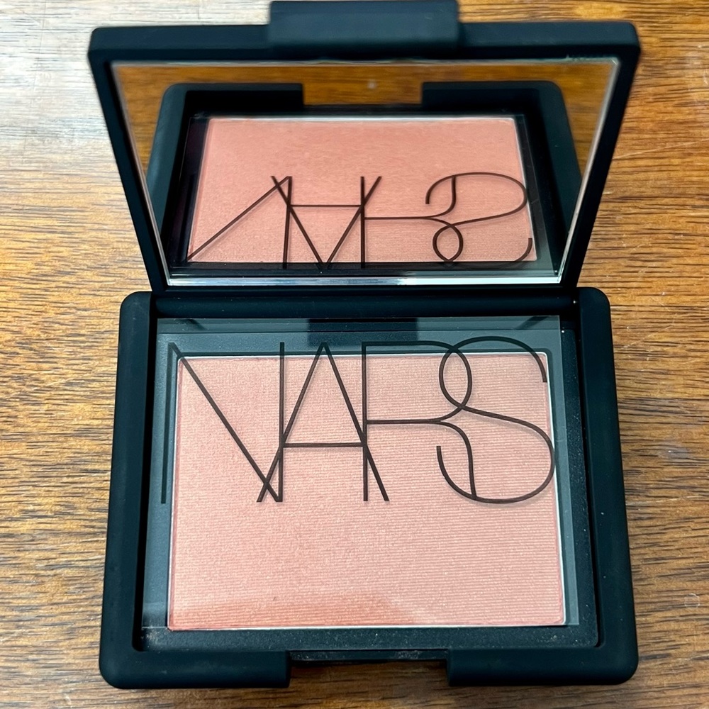 NARS Blush: Luster.